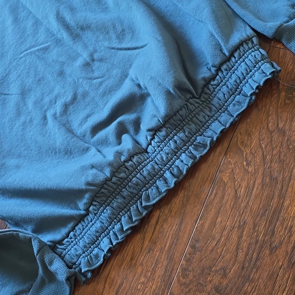 Rebellious One crew neck size Large - Picture 11 of 12